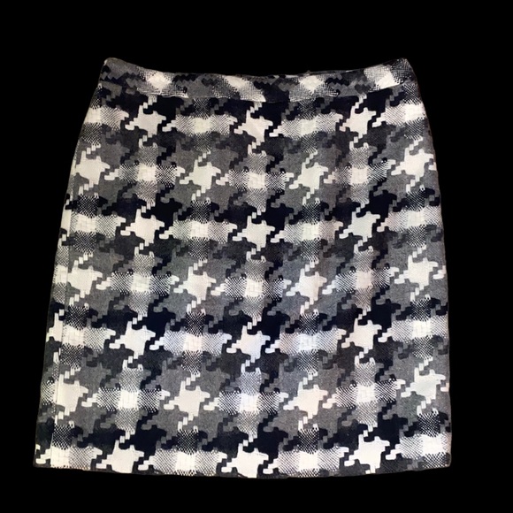 NWOT Ann Taylor Loft Gray Chanel Tweed Fully Lined Pencil Skirt Size 12 Petite - Picture 1 of 6